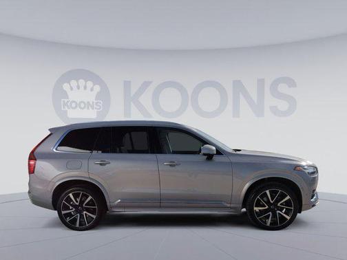 2023 Volvo XC90 B5 Plus