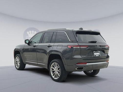 2022 Jeep Grand Cherokee Summit