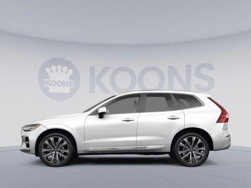 2023 Volvo XC60 B5 Plus Dark Theme