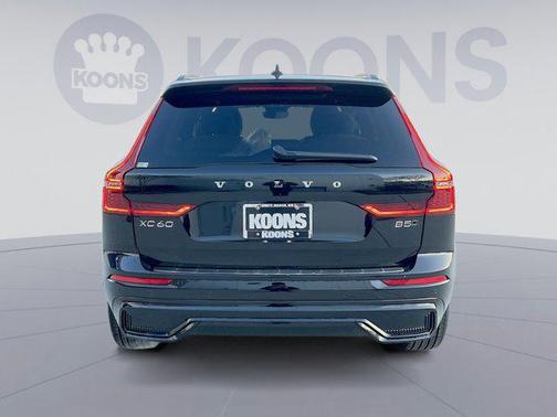 2026 Volvo XC60 B5 Plus