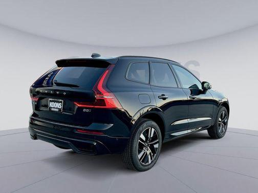2026 Volvo XC60 B5 Plus