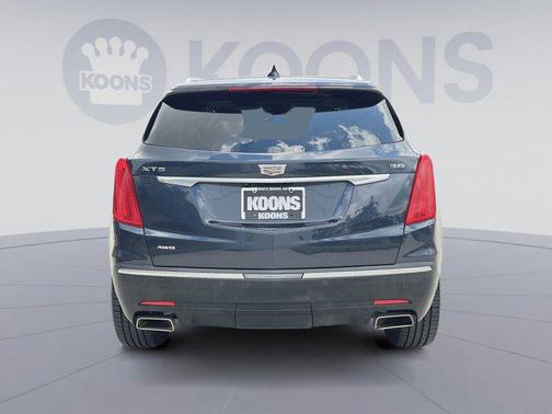 Harbor Blue Metallic 2019 Cadillac XT5 Luxury