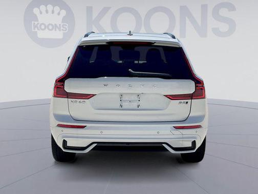 2026 Volvo XC60 B5 Plus