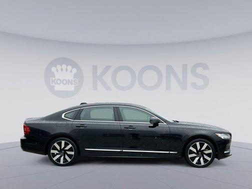 2025 Volvo S90 Plug-In Hybrid T8 Plus