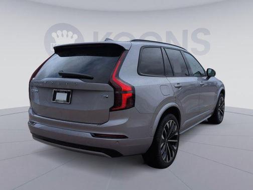 2026 Volvo XC90 Plug-In Hybrid T8 Ultra Dark Theme 7-Seater