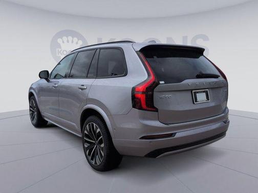 2026 Volvo XC90 Plug-In Hybrid T8 Ultra Dark Theme 7-Seater
