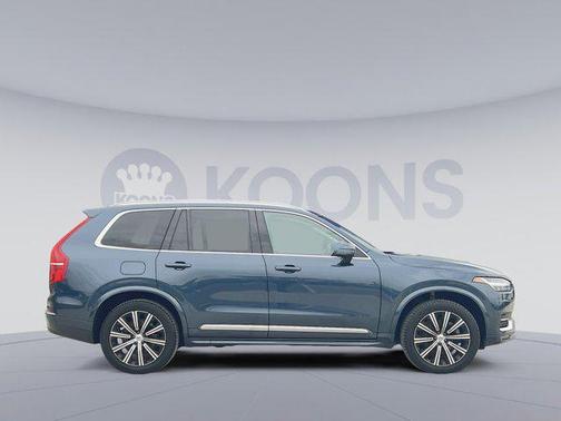 2023 Volvo XC90 B5 Plus