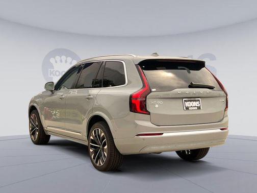 2026 Volvo XC90 Plug-In Hybrid T8 Plus 7-Seater
