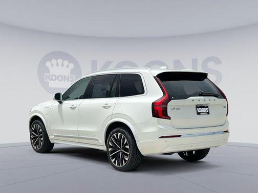 2025 Volvo XC90 Plug-In Hybrid T8 Plus 7-Seater