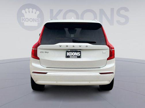 2024 Volvo XC90 Recharge Plug-In Hybrid T8 Ultimate Bright Theme 7-Seater