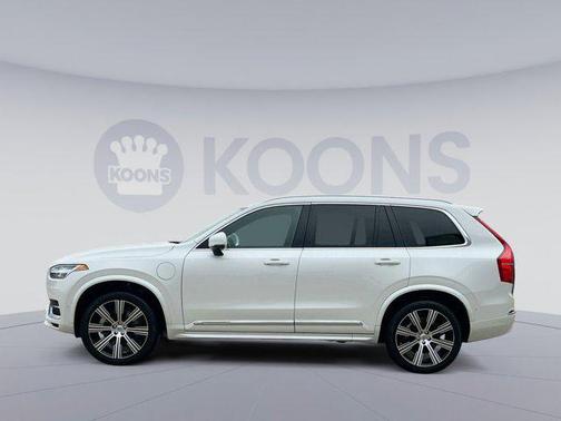 2024 Volvo XC90 Recharge Plug-In Hybrid T8 Ultimate Bright Theme 7-Seater