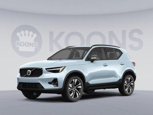 Aurora Silver 2026 Volvo XC40 Ultra, B5 AWD Gas (mild hybrid), Dark