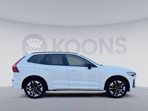 2026 Volvo XC60 B5 Plus