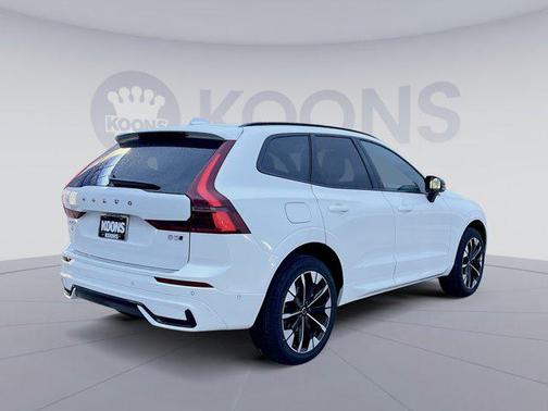 2026 Volvo XC60 B5 Plus