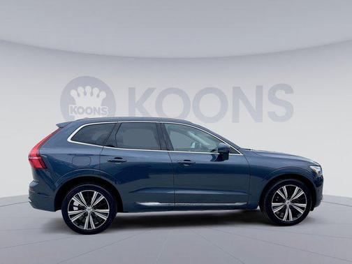 2023 Volvo XC60 B5 Plus Bright Theme