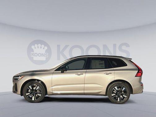 2026 Volvo XC60 B5 Plus