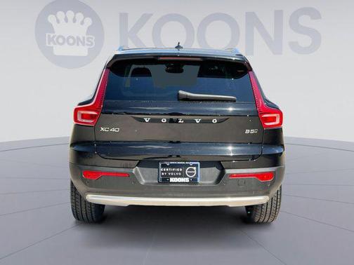 2024 Volvo XC40 B5 Core Bright Theme