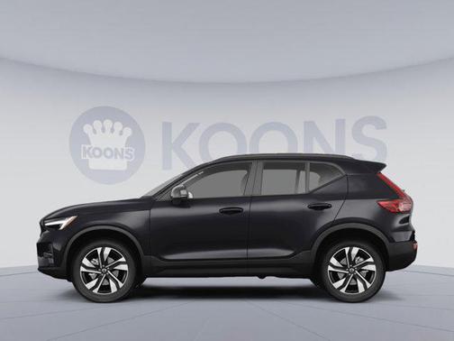 2026 Volvo XC40 B5 Plus