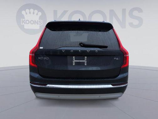 2022 Volvo XC90 T6 Inscription