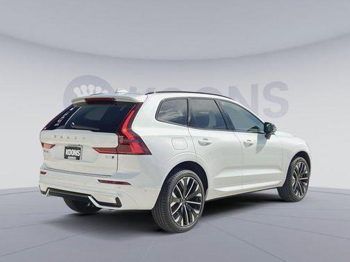 2026 Volvo XC60 B5 Ultra