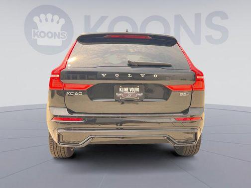 2025 Volvo XC60 B5 Ultra