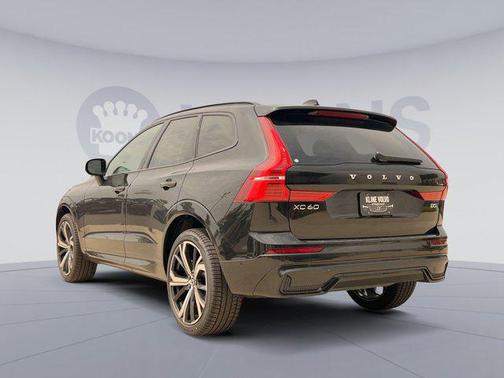 2025 Volvo XC60 B5 Ultra