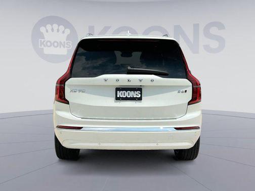 2025 Volvo XC90 B6 Plus 7-Seater