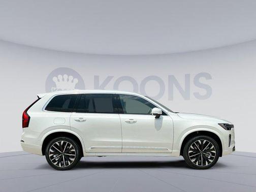 2025 Volvo XC90 B6 Plus 7-Seater