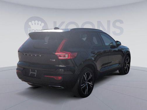 2020 Volvo XC40 T5 R-Design