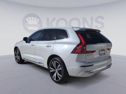 2022 Volvo XC60 B5 Inscription