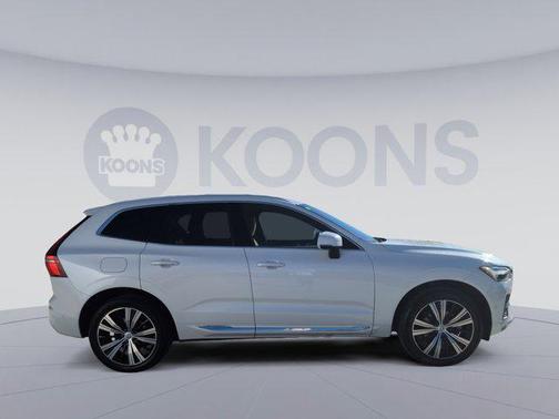 2022 Volvo XC60 B5 Inscription