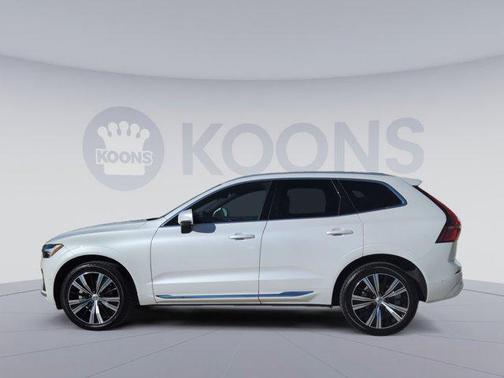 2022 Volvo XC60 B5 Inscription