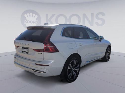 2022 Volvo XC60 B5 Inscription