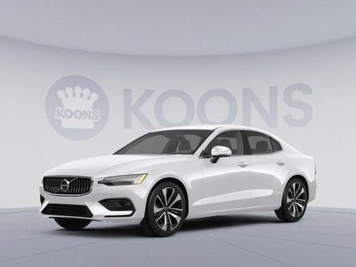 2023 Volvo S60 B5 Plus Dark Theme