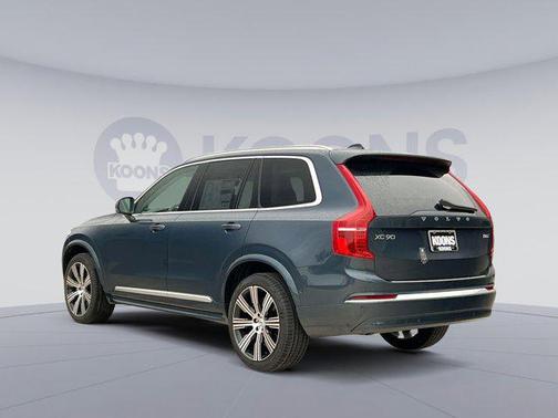 2025 Volvo XC90 B6 Plus 7-Seater