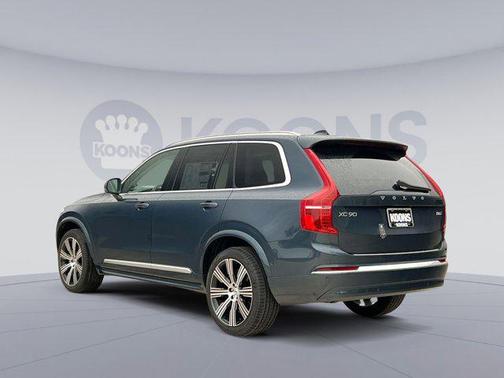 2025 Volvo XC90 B6 Plus 7-Seater