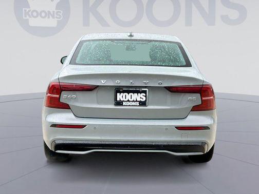 2025 Volvo S60 B5 Core