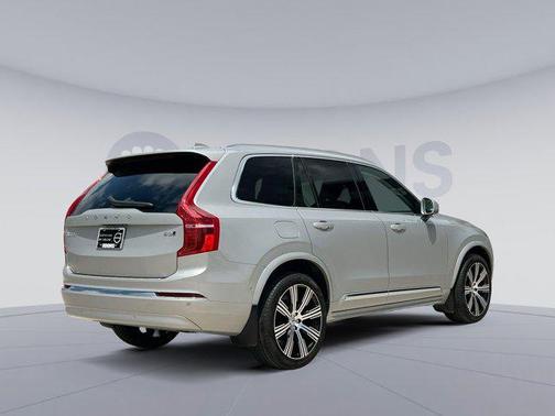 2024 Volvo XC90 B6 Plus Bright Theme 6-Seater