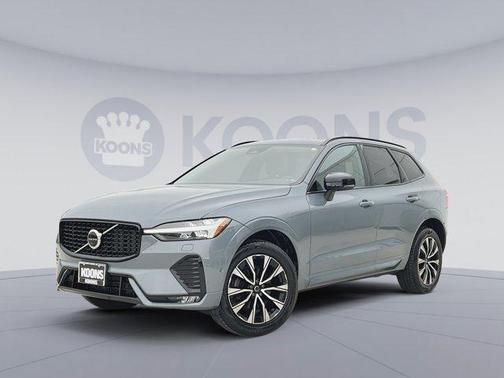 2023 Volvo XC60 B5 Plus Dark Theme