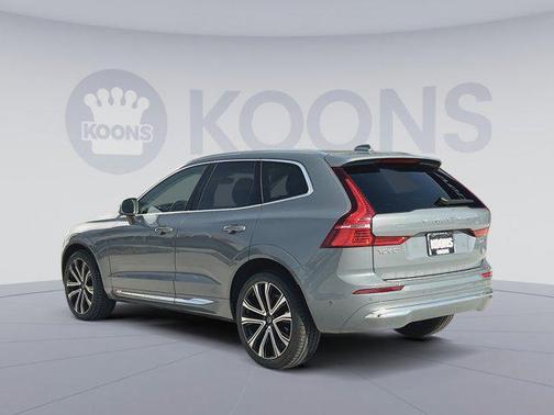 2023 Volvo XC60 B6 Ultimate Bright Theme