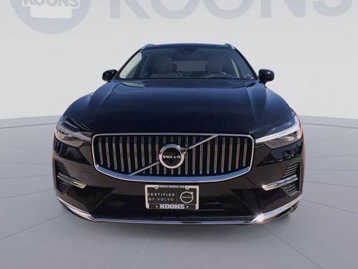 Onyx Black Metallic 2023 Volvo XC60 B5 Ultimate Bright Theme