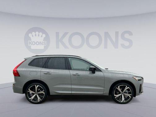 2025 Volvo XC60 B5 Ultra