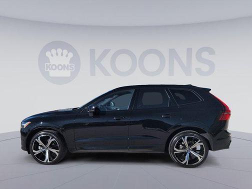 2025 Volvo XC60 B5 Ultra