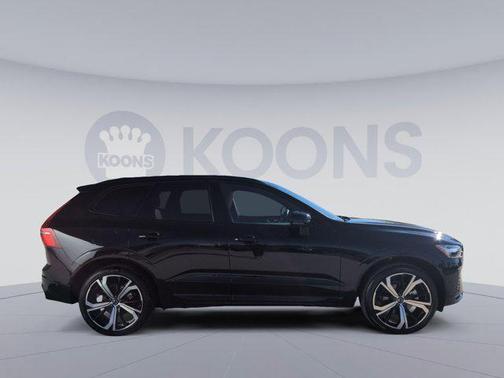2025 Volvo XC60 B5 Ultra