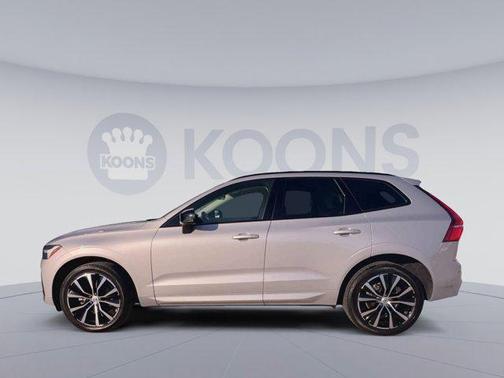 Silver Dawn Metallic 2023 Volvo XC60 B5 Plus Dark Theme