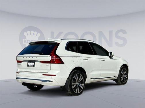 2022 Volvo XC60 Recharge Plug-In Hybrid T8 Inscription