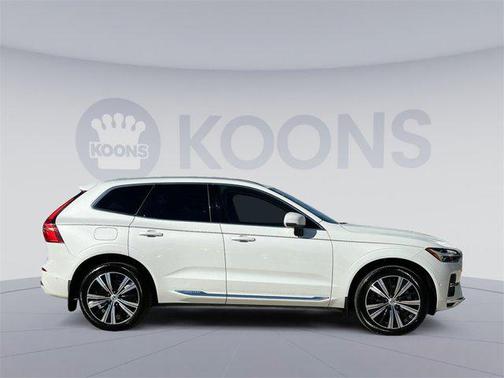2022 Volvo XC60 Recharge Plug-In Hybrid T8 Inscription
