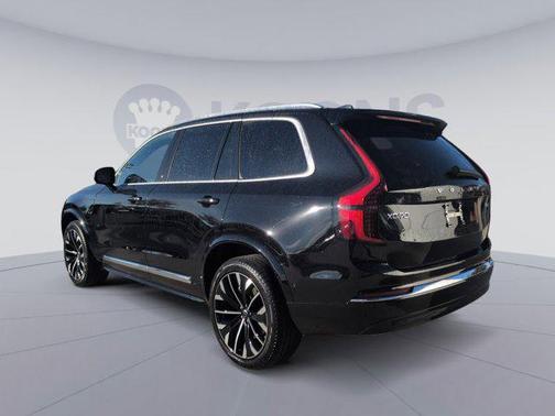 2025 Volvo XC90 B6 Plus 7-Seater