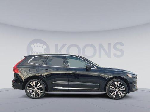 2023 Volvo XC60 B5 Plus Bright Theme
