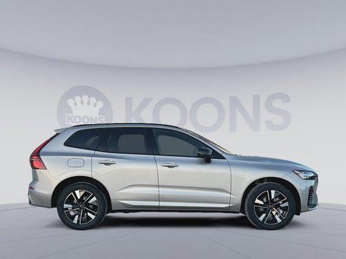 2026 Volvo XC60 B5 Plus